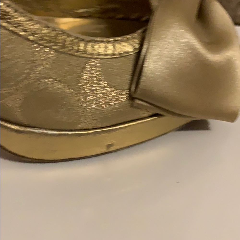 Coach gold heels - Picture 7 of 8